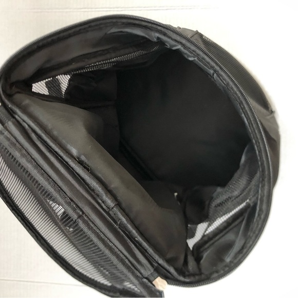 Black Mesh Backpack for Pets - Picture 9 of 11